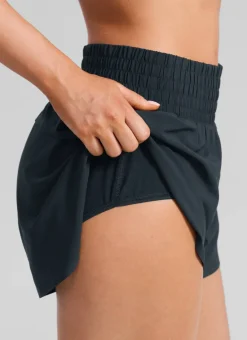 Feathery-Fit Soft High Split Dolphin Shorts 2.5