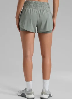 Feathery-Fit Soft 2 in 1 High Rise Shorts 3''