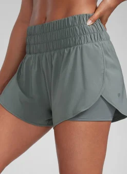 Feathery-Fit Soft 2 in 1 High Rise Shorts 3''