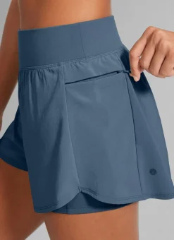 Feathery-Fit Soft 2 in 1 Zip Pocket Shorts 3