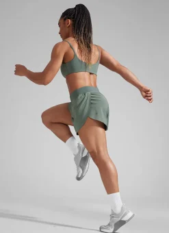 Feathery-Fit Soft Lined Mid Rise Shorts 4''