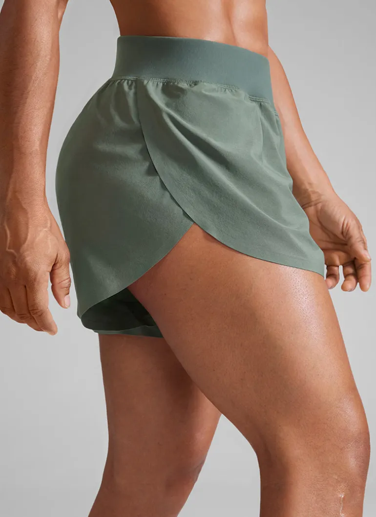 Feathery-Fit Soft Lined Mid Rise Shorts 4''