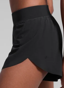 Feathery-Fit Soft Lined Mid Rise Shorts 4''