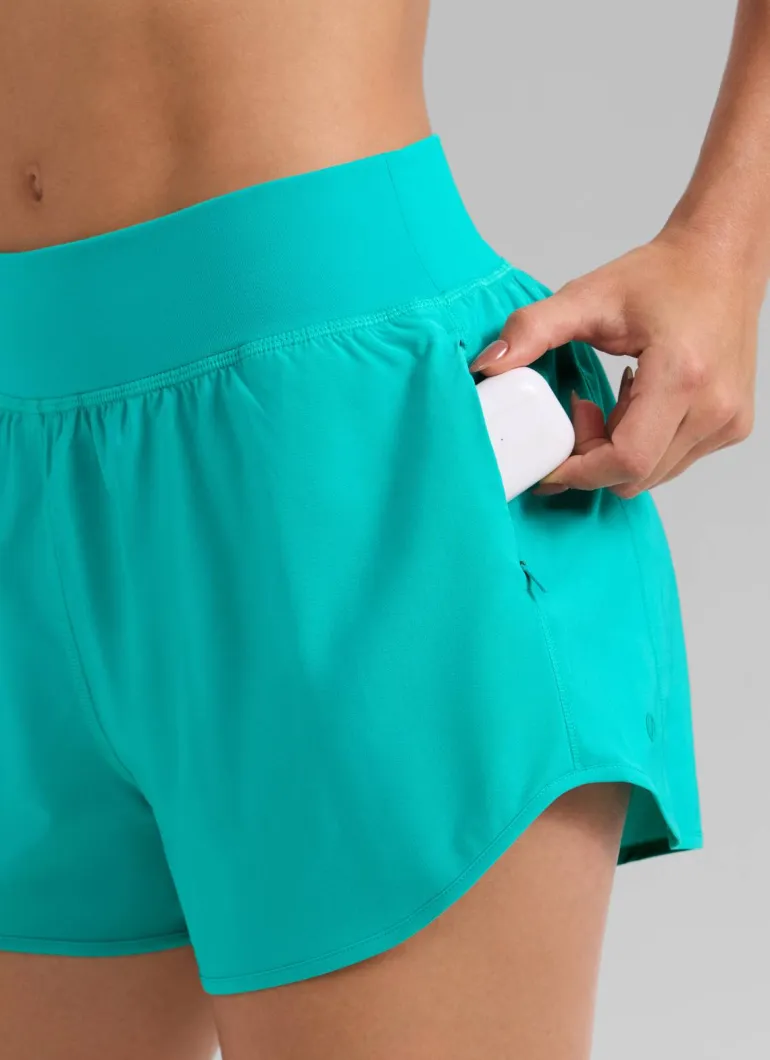 Feathery-Fit Soft Liner Zipper Pocket Shorts 3''