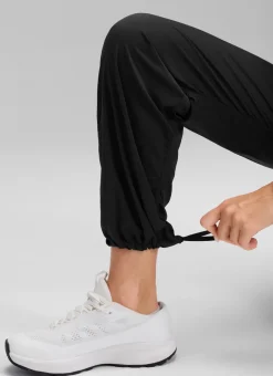 Lightweight Straight Leg Pocket Pant 32