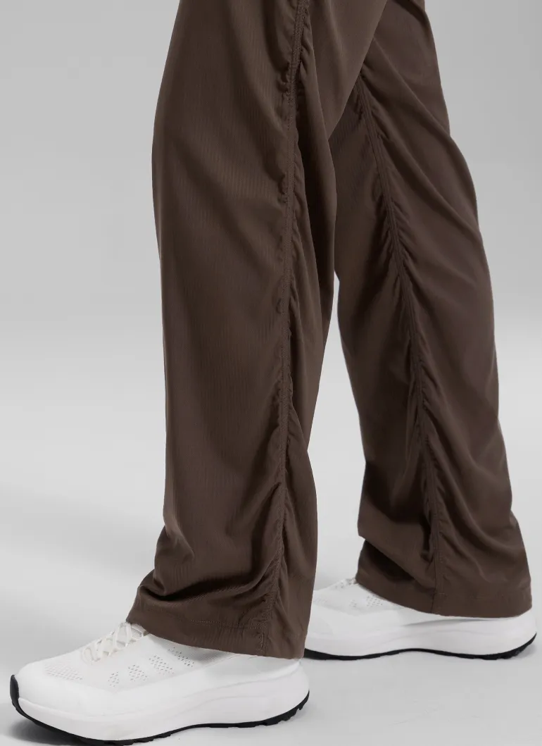 Lightweight Straight Leg Pocket Pant 32"