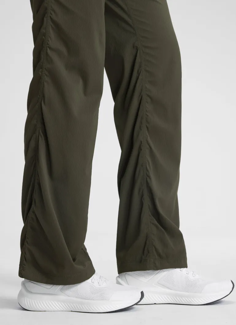 Lightweight Straight Leg Pocket Pant 30"