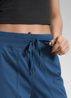 Lightweight Straight Leg Pocket Pant 30