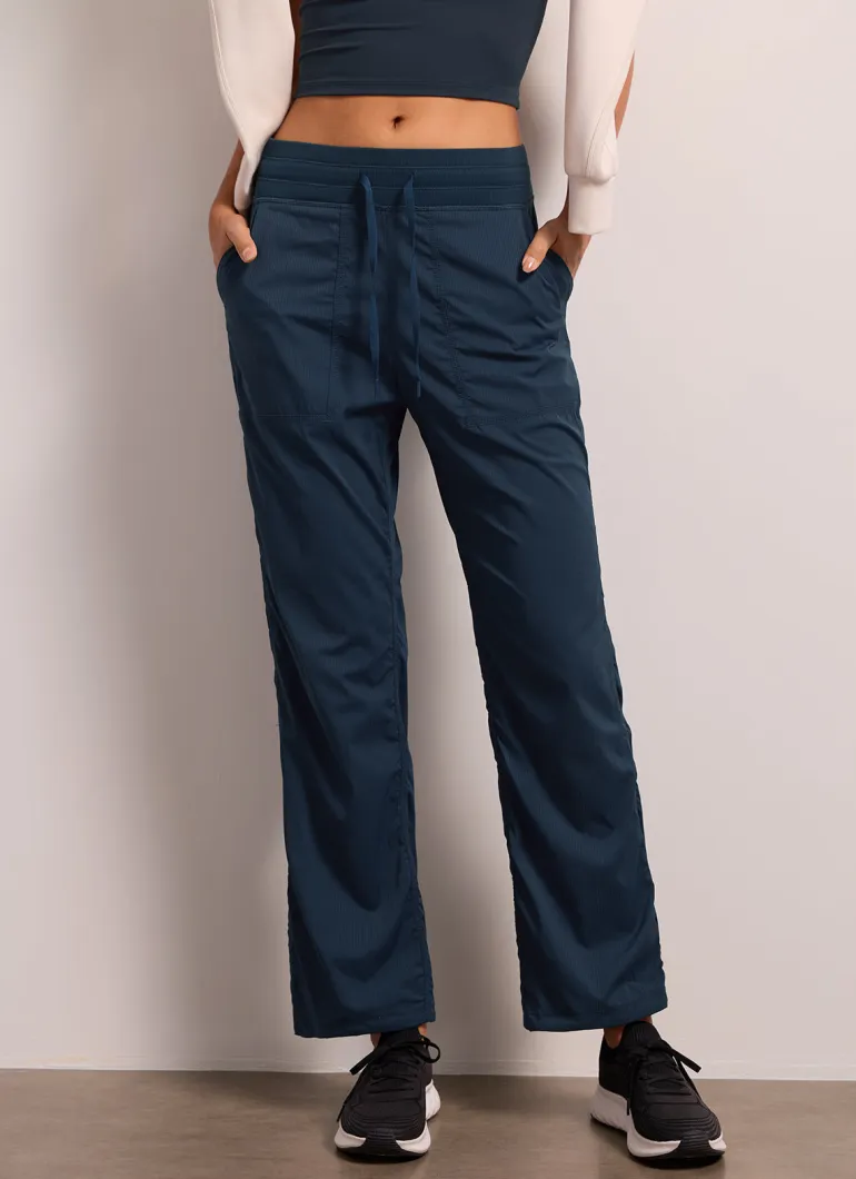 Lightweight Straight Leg Workout Pocket Pant 28"