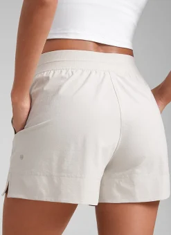 Linerless High Rise V Slit Pocket Shorts 4"