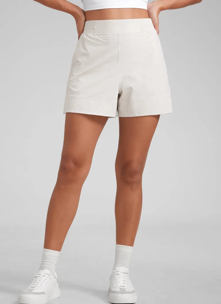 Linerless High Rise V Slit Pocket Shorts 4"