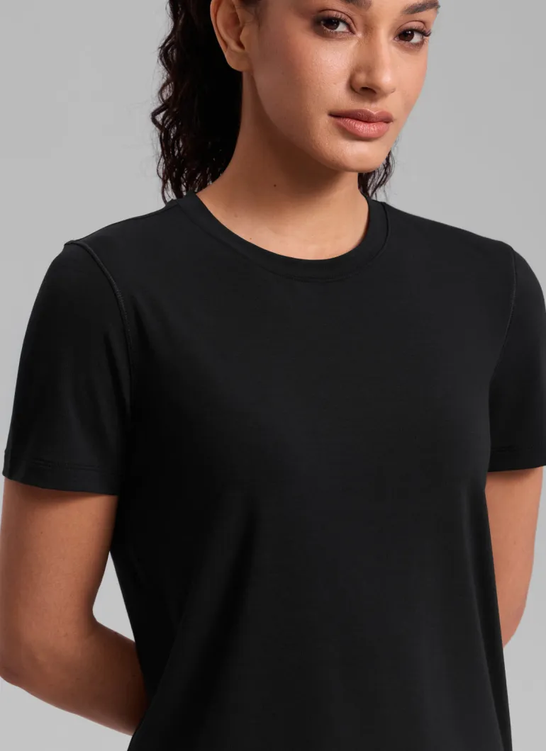 Quick Dry Crewneck Hip Length Short Sleeve