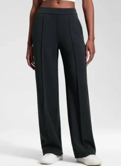 SoftAura Pintuck Straight Leg Sweatpant 30