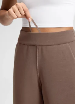 SoftAura Wide Leg Cropped Sweatpant 25