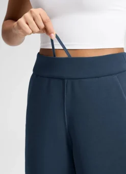 SoftAura Wide Leg Cropped Sweatpant 25